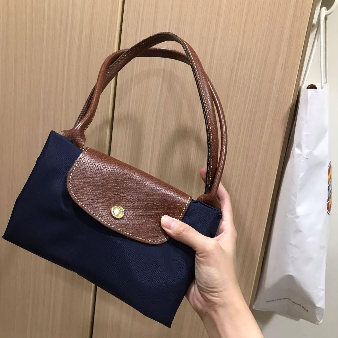 法國longchamp 瓏瓖經典款中型長把尼龍包海軍藍水餃包 她的時尚 包包在旋轉拍賣