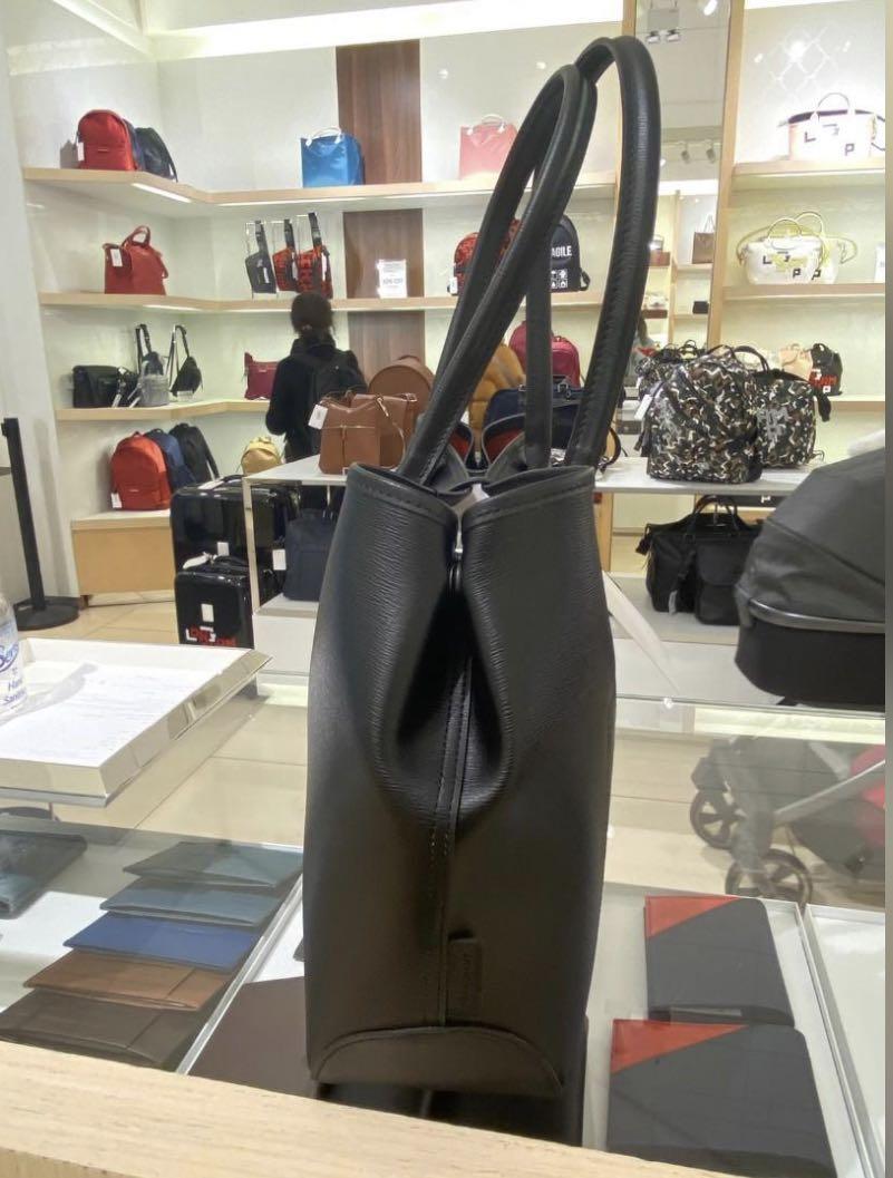 Longchamp Roseau Medium Leather Tote in Black