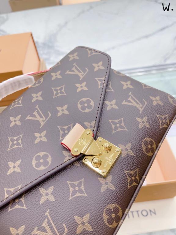 Pochette femme clearance vuitton