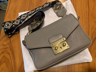 （分類：）位於 。 由 bibi0804 提交（商品編號 1167465011，圖片 1）。簡介： 。