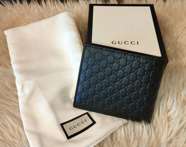 New/Unused GUCCI WALLET (Category: Luxury Bags & Wallets) located in Cabanatuan. Submitted by GRESTORE (Listing ID 1167595699, Image 1). Description: new/unused GUCCI wallet with cards, box and dustbag. Dm to reserve :) .