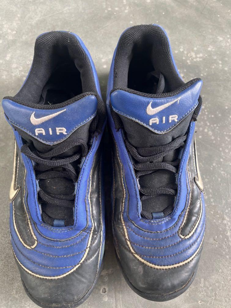 r9 soccer shoes