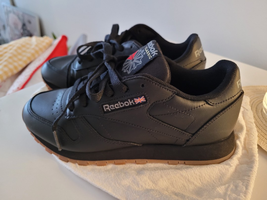 black reebok trainers size 5