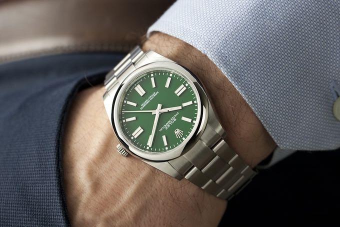 Rolex 124300 OP 41mm Green Full Set 