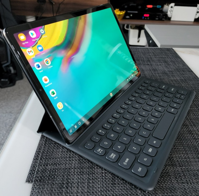 Samsung Tab S5e 128gb Wifi with keyboard casing and 128gb SD card