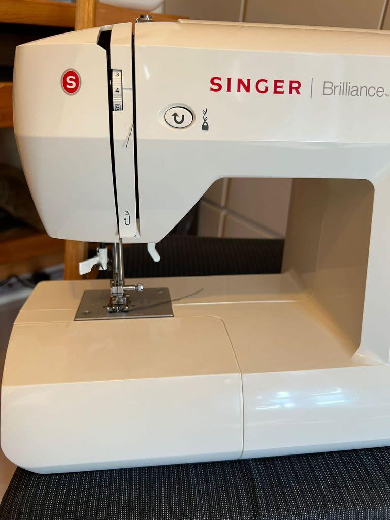 Singer sewing machine Brilliance 6199, 家庭電器, 其他家庭電器 Carousell
