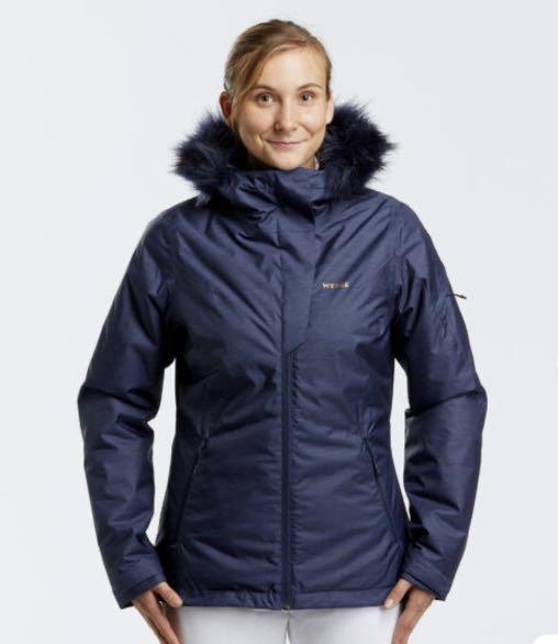 Ski Jacket (Category: Coats, Jackets and Outerwear) located in Singapore. Submitted by slfy2022 (Listing ID 1167531741, Image 1). Description: Ski Jacket Size : Medium Colour : Navy Blue Comes with receipt dated May 2022..