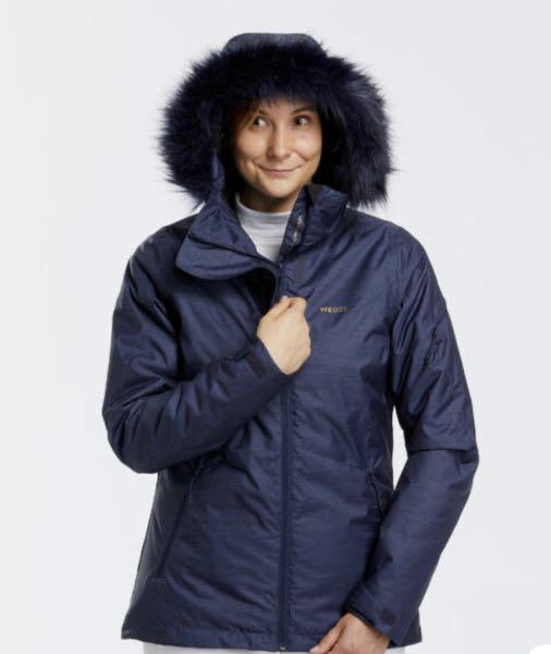 Ski Jacket (Category: Coats, Jackets and Outerwear) located in Singapore. Submitted by slfy2022 (Listing ID 1167531741, Image 2). Description: Ski Jacket Size : Medium Colour : Navy Blue Comes with receipt dated May 2022..