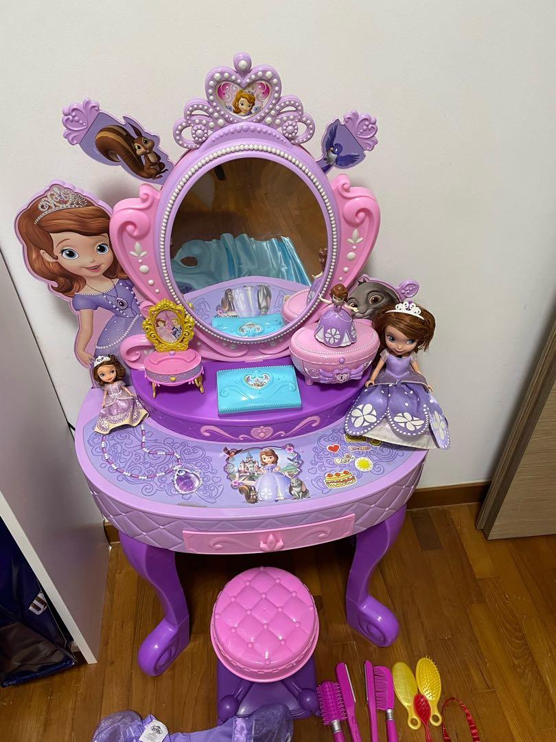 Sofia the first makeup table 2025