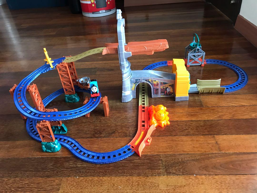 Thomas steelworks escape set sales
