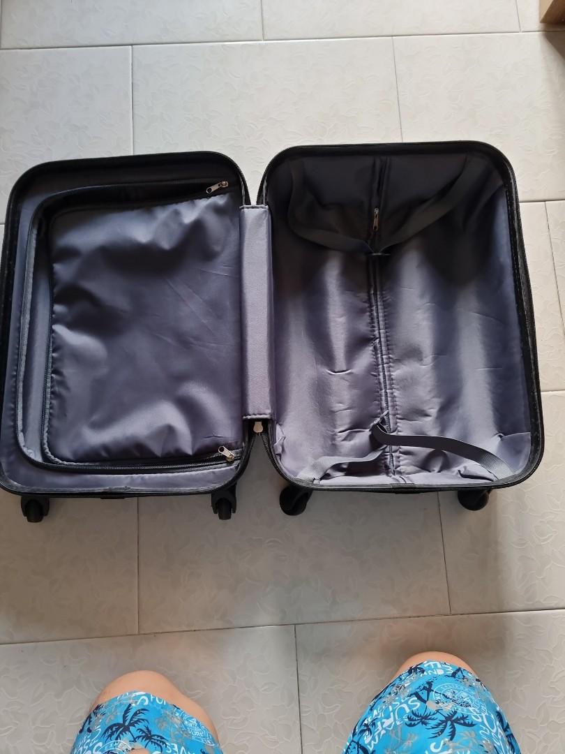 T.M Lewin luggage bag, Hobbies \u0026 Toys 