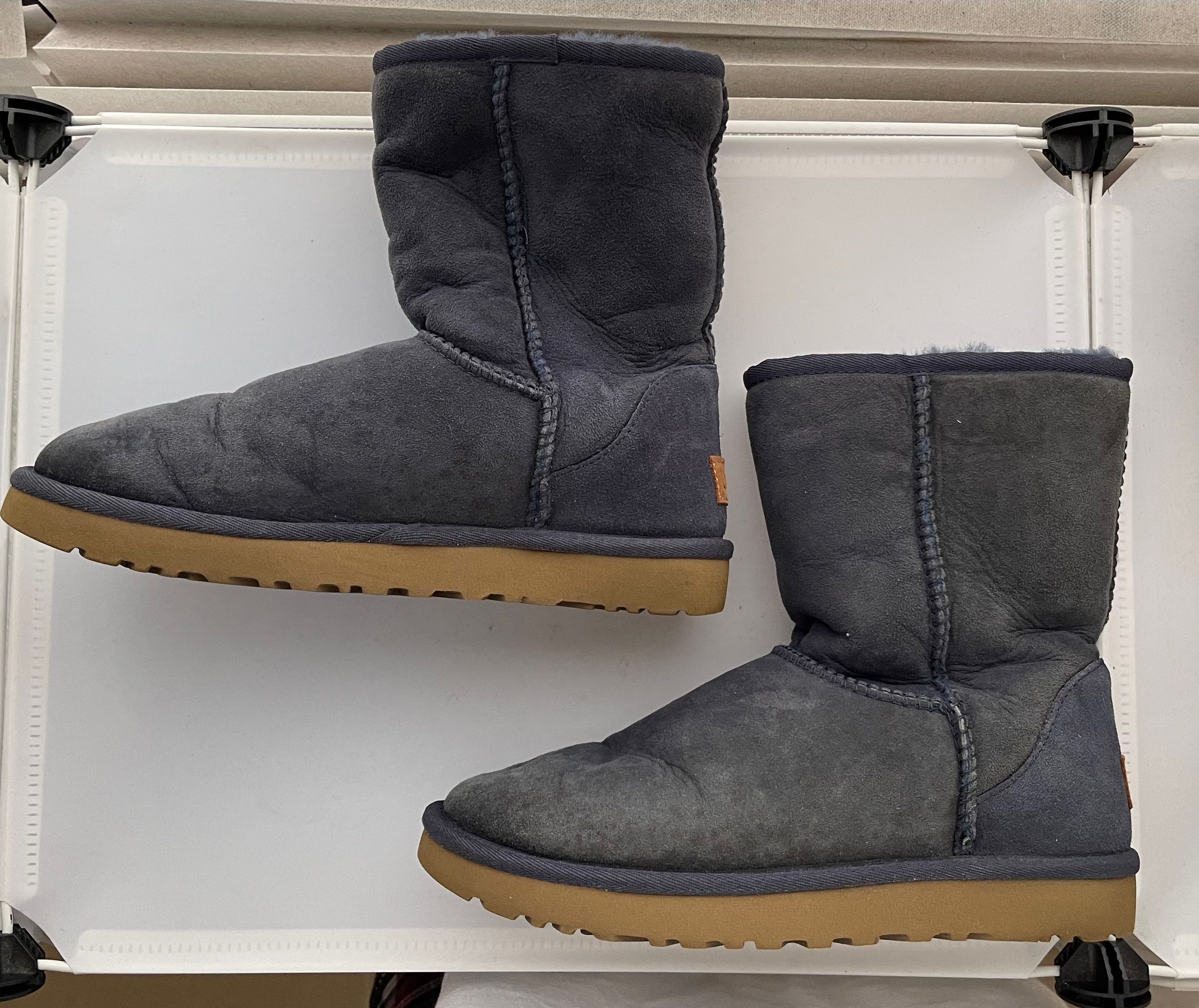 UGG Women s Classic Short II Boot