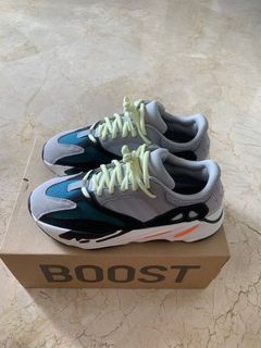 yeezy boost 700 v1 wave runner