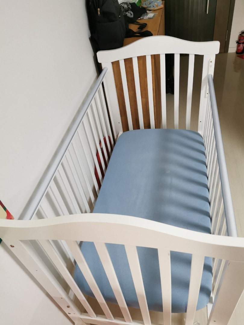 Used picket n rail wooden baby cot, Babies & Kids, Baby Nursery & Kids