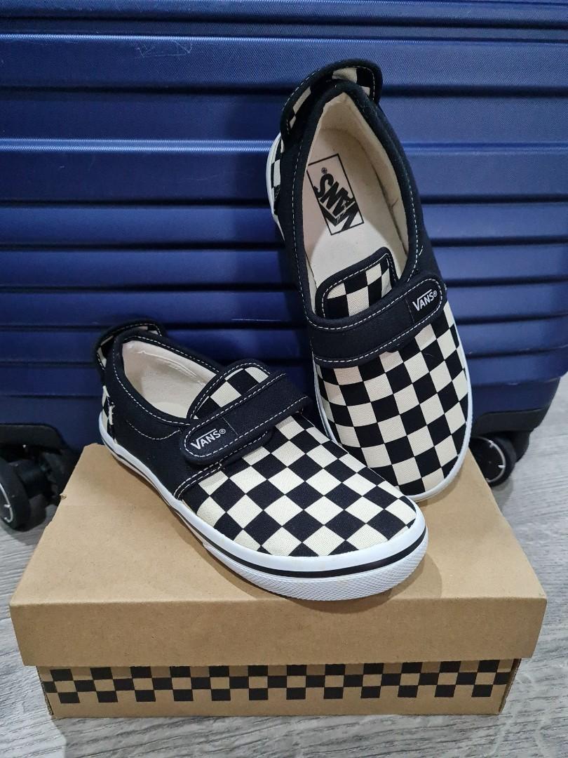 Gingham vans best sale slip on