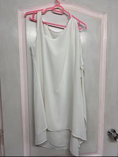 (Category: ) located in . Submitted by wardrobedeclutterr (Listing ID 1167584787, Image 1). Description: .