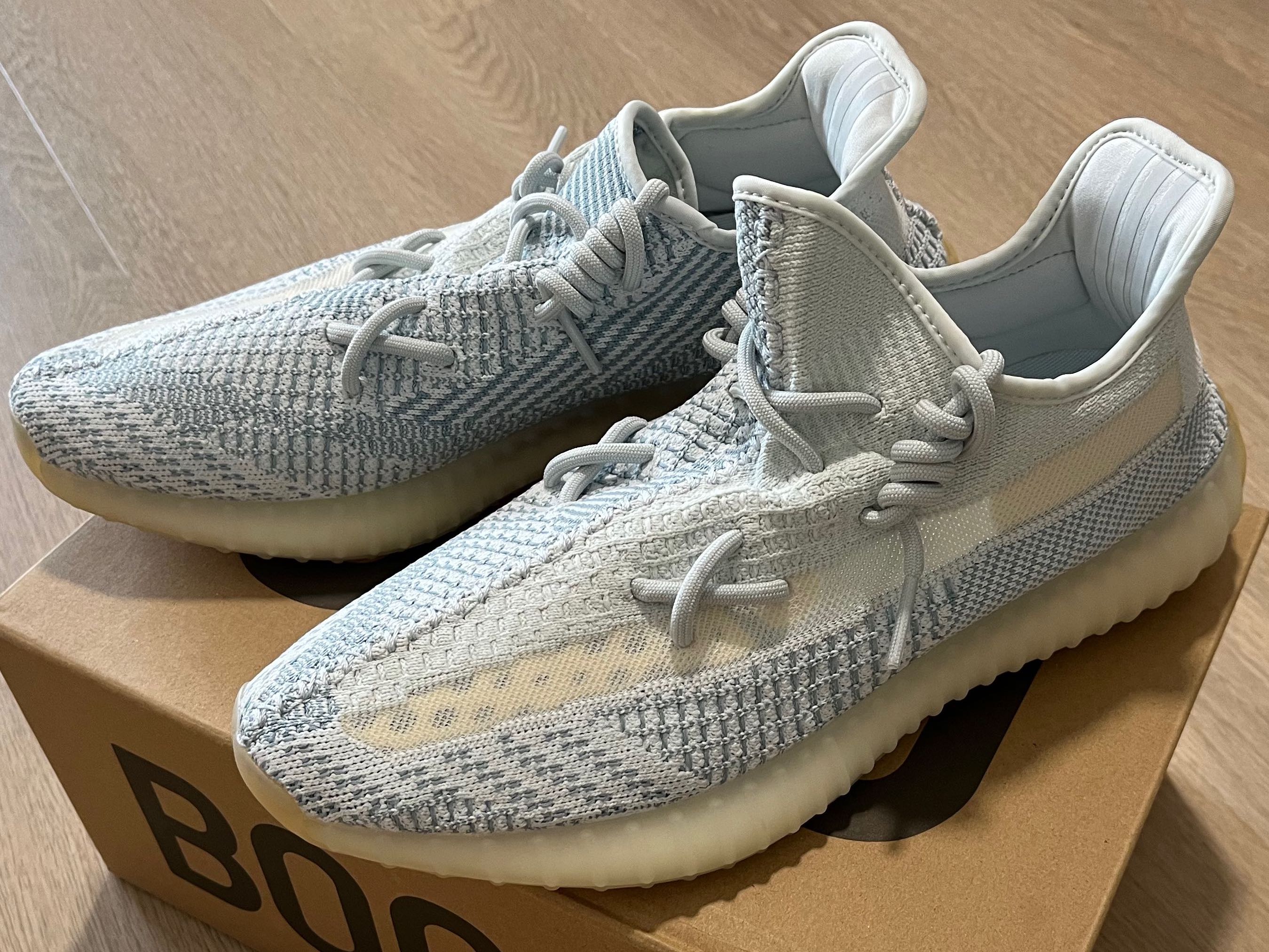Yeezy Boost 350 V2 US 11.5 Brand New Men s Fashion Footwear