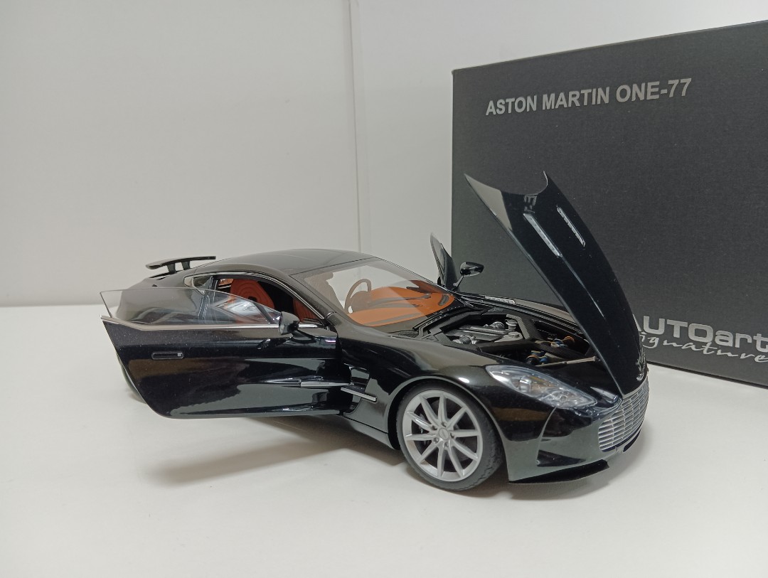 1/18 Autoart Aston Martin One- 77, 興趣及遊戲, 玩具& 遊戲類