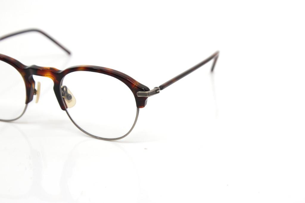 金子眼鏡KV-33 , SIZE: 48-22-145, 男裝, 手錶及配件, 眼鏡- Carousell