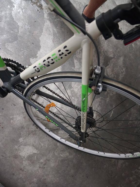 Aleoca Roadbike Da Coras 700cc Like New Sports Equipment