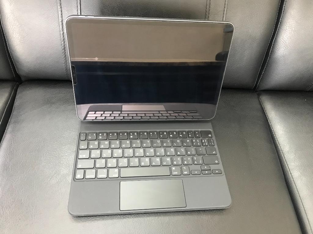 Apple iPad Pro 11吋 (第三代)WiFi 256GB + iPad Magic Keyboard 2代巧控鍵 + 防撞包  0980558999 黃'R