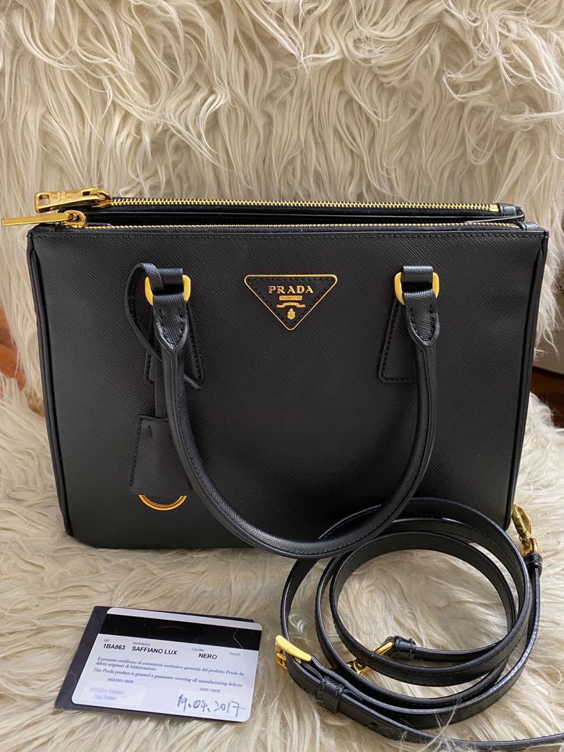 Black Medium Prada Galleria Saffiano Leather Bag