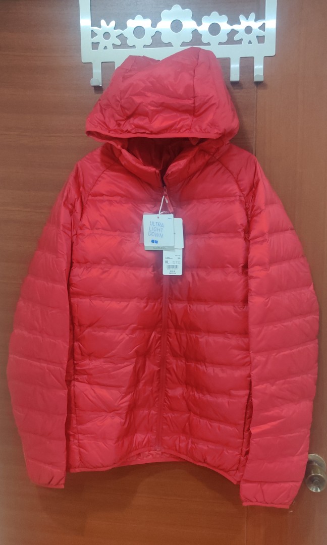 Brand New Men s Uniqlo Ultra Light Down Seamless Parka Red