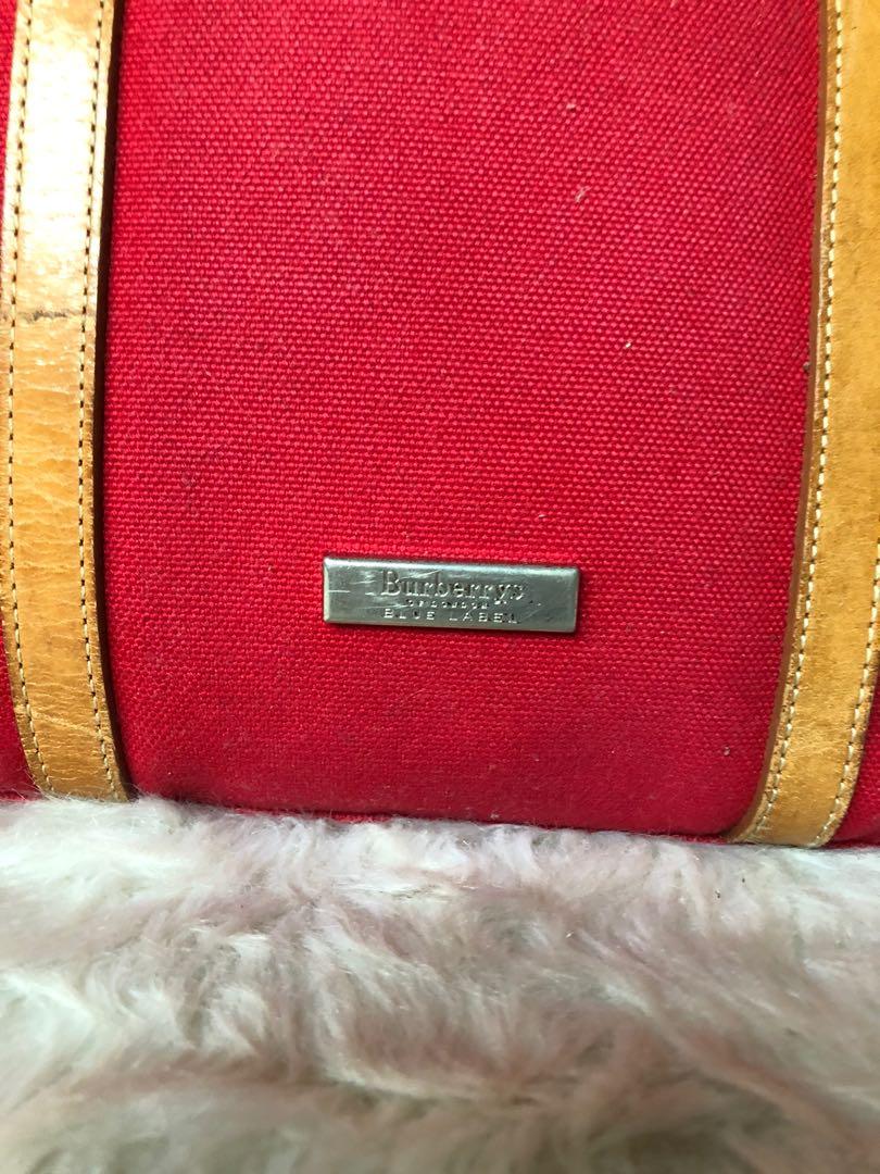 SALE‼️BURBERRYS TOTE (Category: Luxury Bags & Wallets) located in Naga. Submitted by shieshop (Listing ID 1148799367, Image 3). Description: Burberrys blue label tote Original from Japan Ykk zipper and etiketa Sign of usage Slight fading/dirt sa canvas and dryness sa strap Selling low.