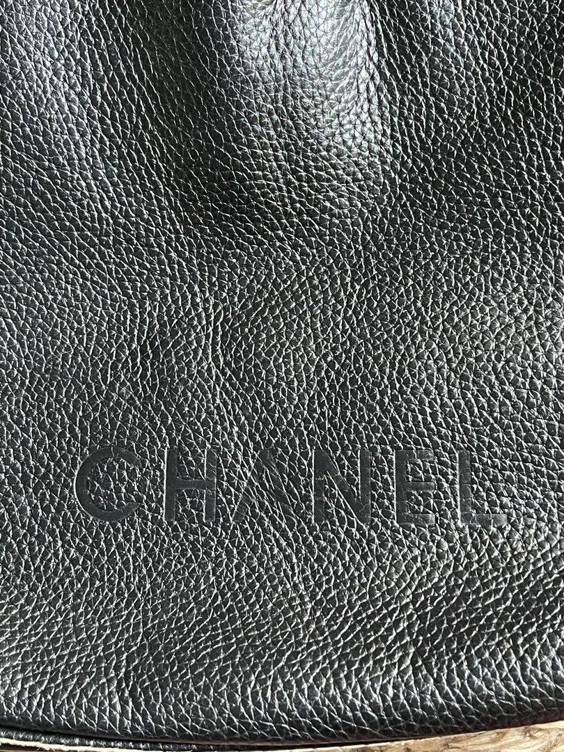 Chanel Hobo Bag (Category: Luxury Bags & Wallets) located in Quezon City. Submitted by bavenciaga (Listing ID 1164116364, Image 2). Description: Sourced out from Korea Pm for more info and negotiations!.