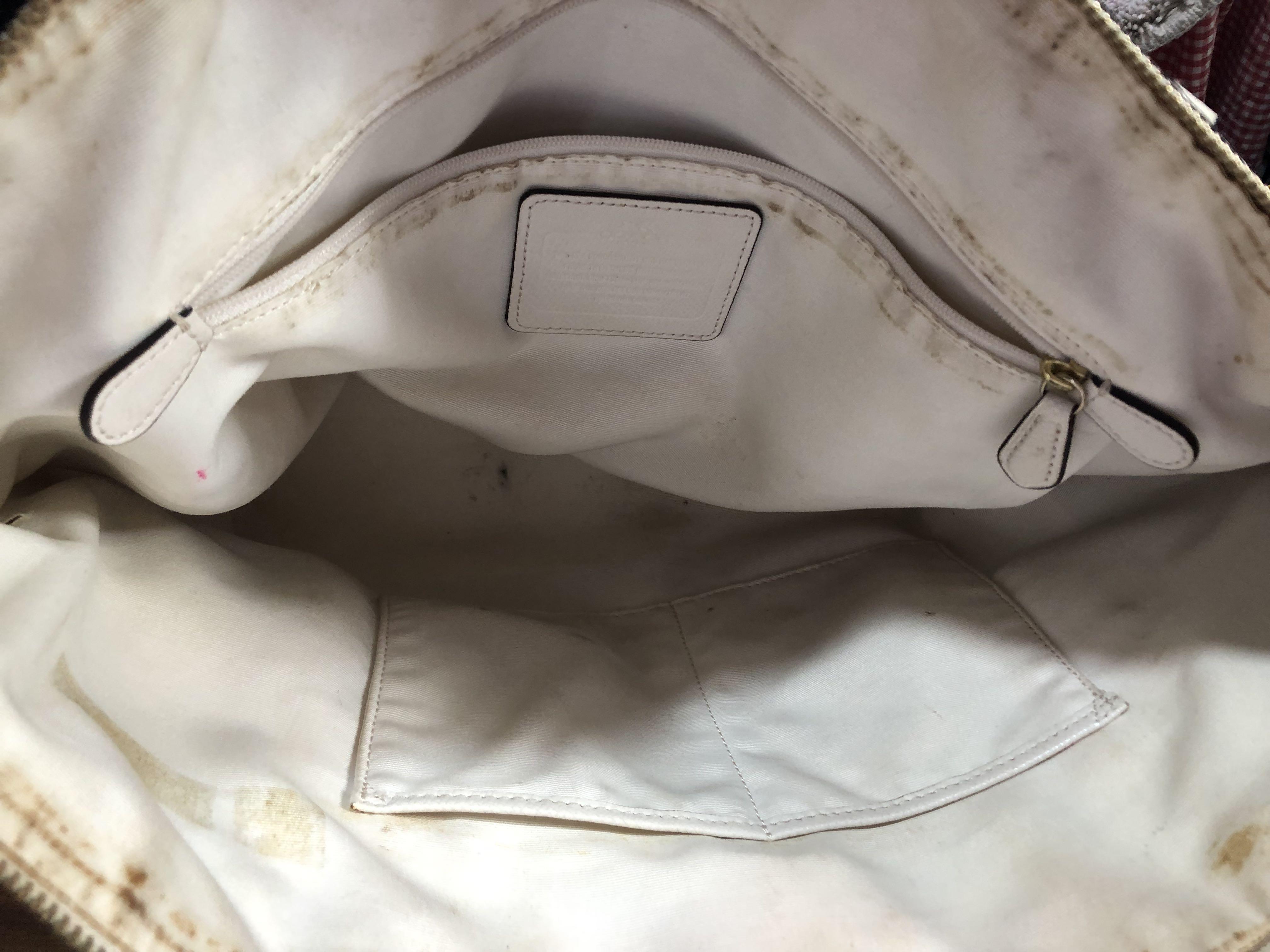 Coach white chain strap shoulder bag - ITEM AVAILABLE UNTIL JULY (Category: Luxury Bags & Wallets) located in Laoag. Submitted by AJ_leng (Listing ID 1164220935, Image 3). Description: ITEM AVAILABLE UNTIL JULY Just needs cleaning. Classy chain. Made in the Phils Not authentic .
