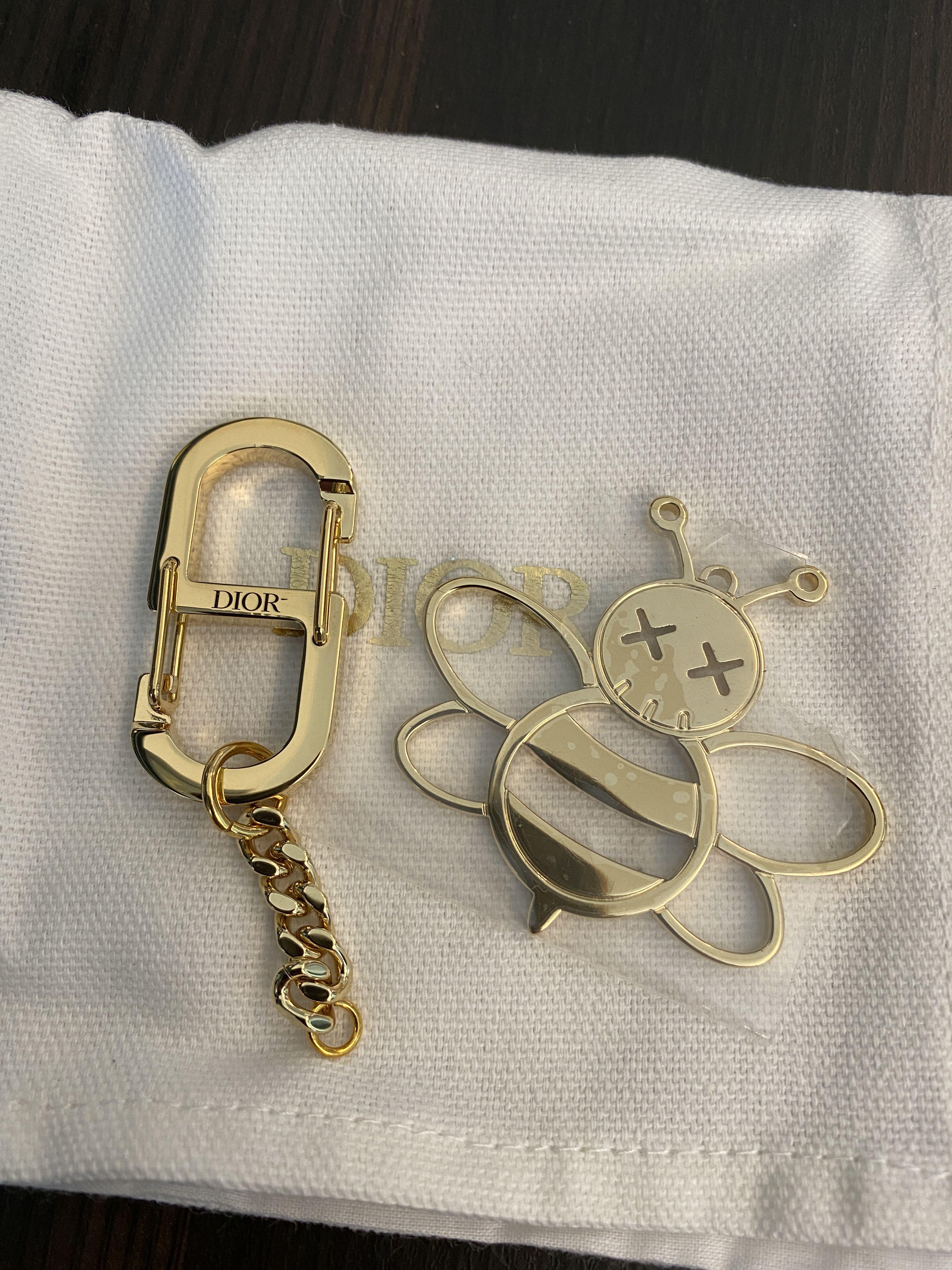 DIOR X KAWS BEE KEYCHAIN