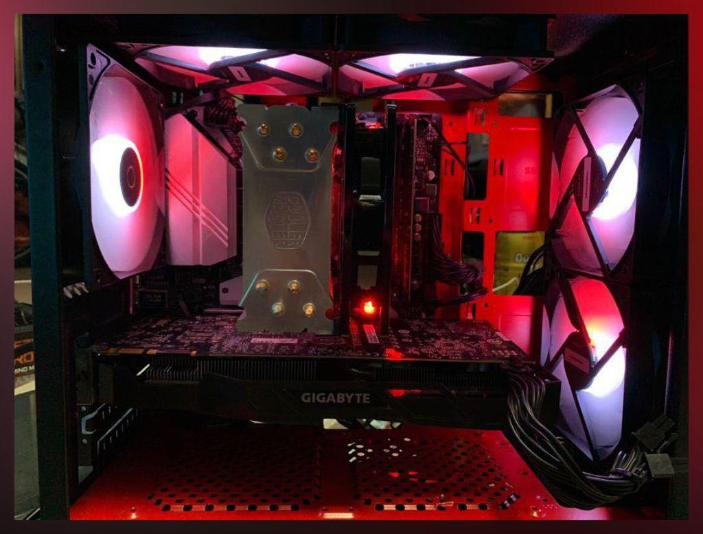 Gaming PC Intel i7 8700 Nvidia GTX 1070great kit for starters