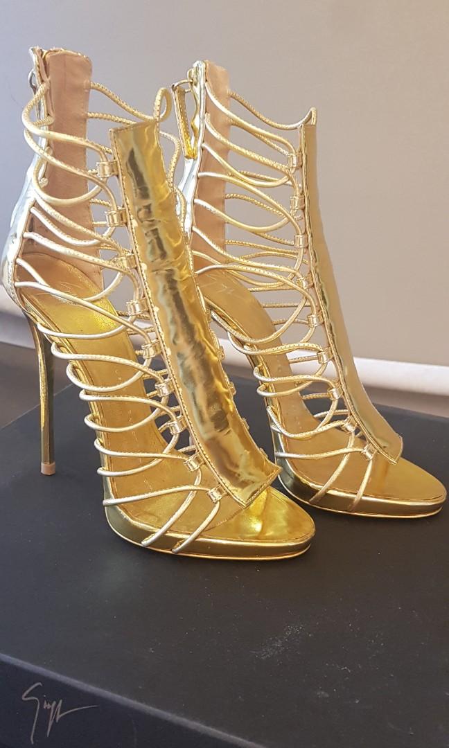 Giuseppe zanotti heels price hot sale