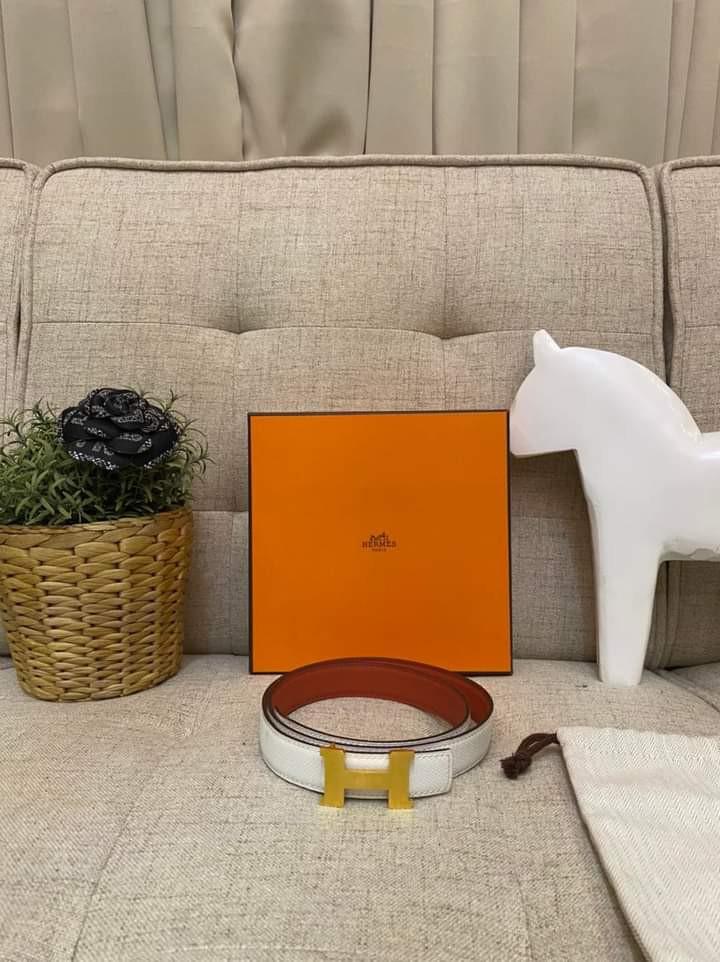 Hermes Reversible Epsom Belt (Category: Luxury Accessories) located in Manila. Submitted by bagislifeshop (Listing ID 1164217546, Image 2). Description: Oooh!!! This Darling!!! 🔥🔥🔥 On Hand in PH 🇵🇭 100% Authentic Hermes Reversible Epsom ( White/Orange) Belt 80cm/2.5cm Condition: 9/10 Comes with Box and Dustbag.