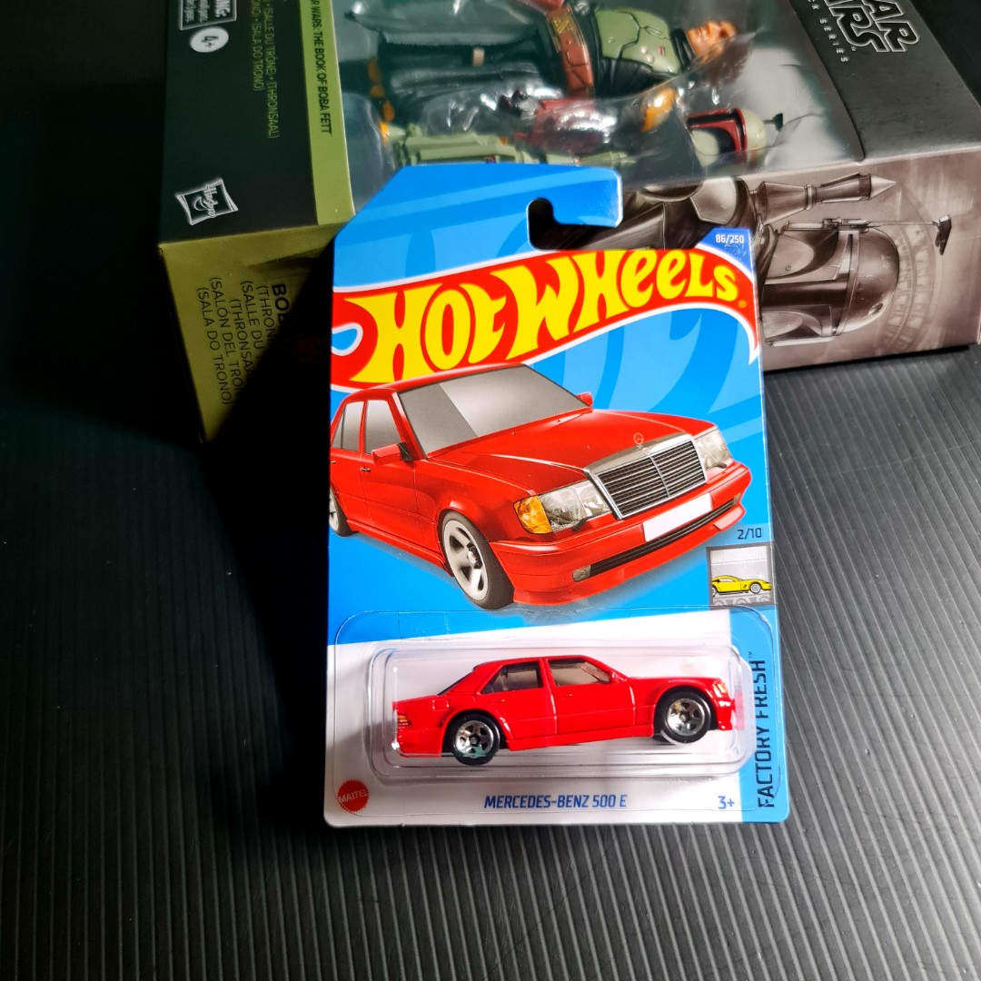 Hot Wheels Mercedes-benz 500 E (2022) Rojo | Cuotas Sin Interés