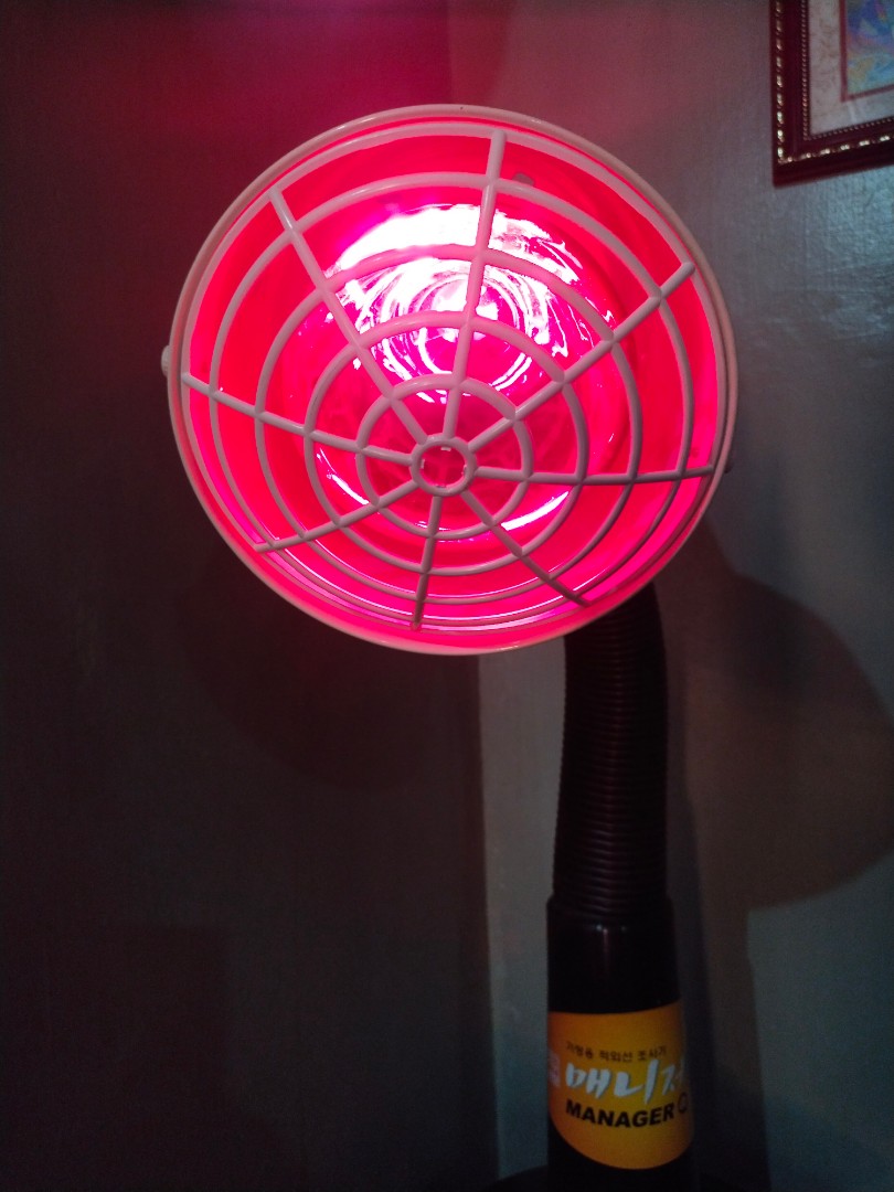 Infrared Heat Therapy Lamp, Health & Nutrition, Medical Supplies & Tools on Carousell