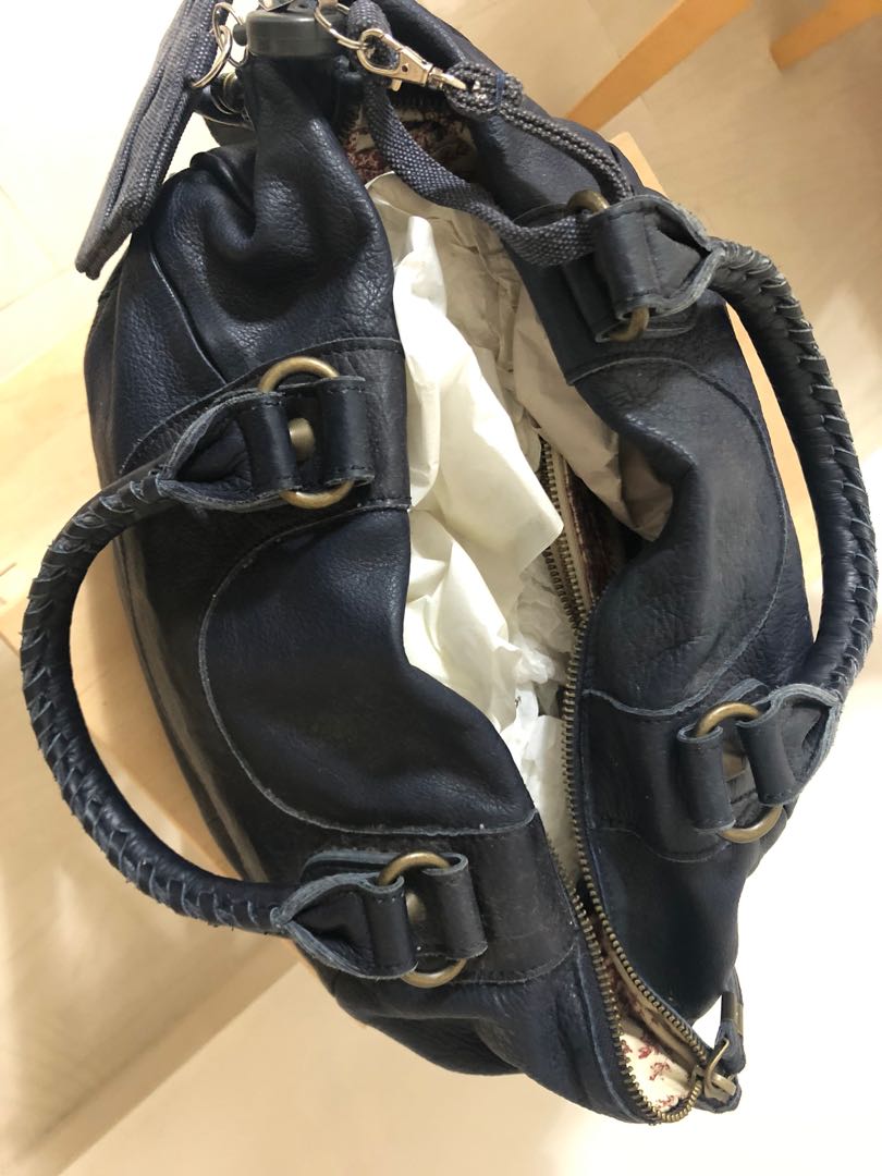 Liberskin full leather bag, Women's Fashion, Bags & Wallets, Shoulder ...