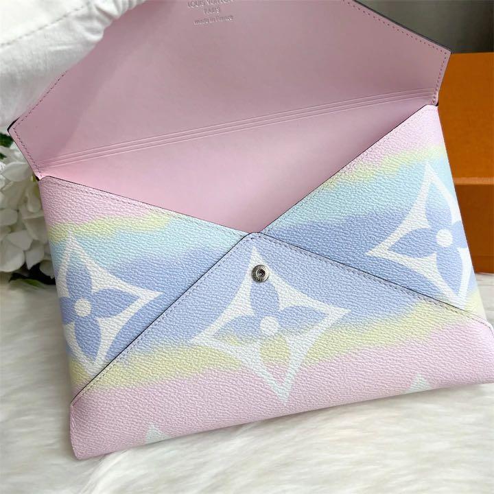Louis Vuitton Large Kirigami Pochette in Escale Pastel - The Palm Beach  Trunk Designer Resale and Luxury Consignment