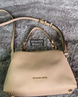 (Kategori: ) berada di . Dikirim oleh putapreloved (ID iklan 1164148095, Gambar 1). Deskripsi: .