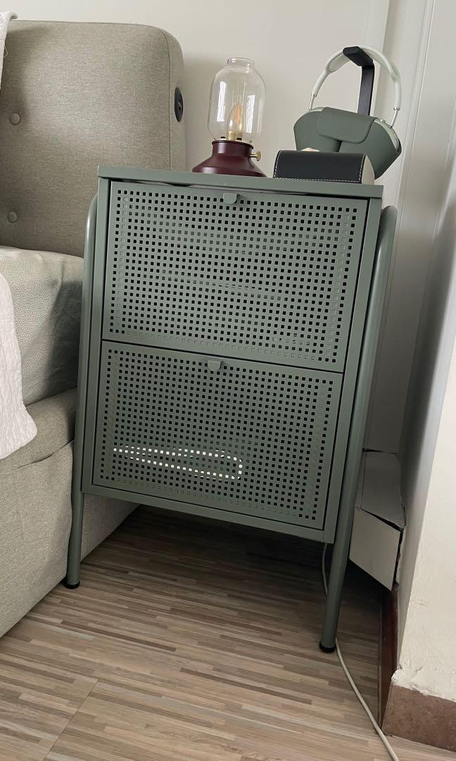 Nikkeby bedside shop table