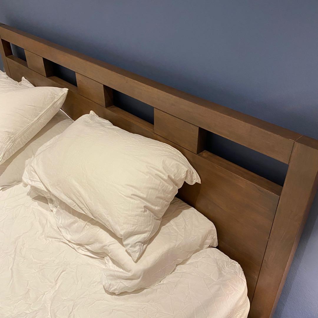 Picket & Rail King Size wood bed frame (1800 on website), Furniture