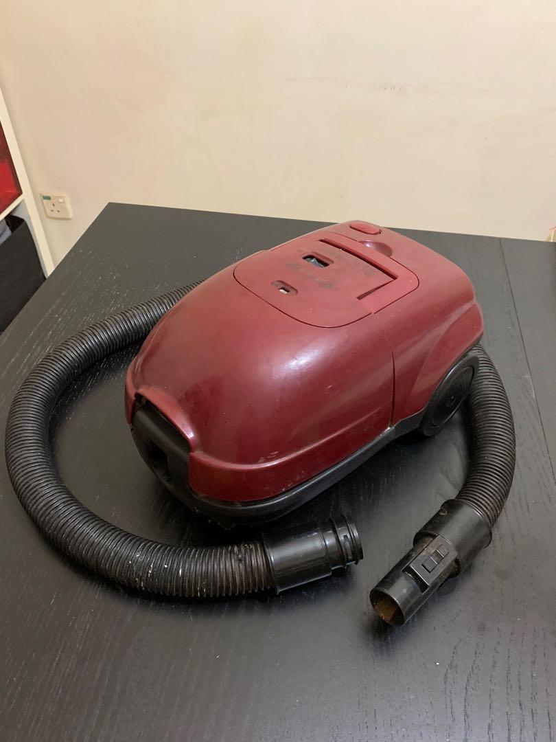 Sanyo Vacuum cleaner 1100W, TV & Home Appliances, Vacuum Cleaner