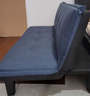 (Category: ) located in . Submitted by vv__.v (Listing ID 1164095679, Image 1). Description: .