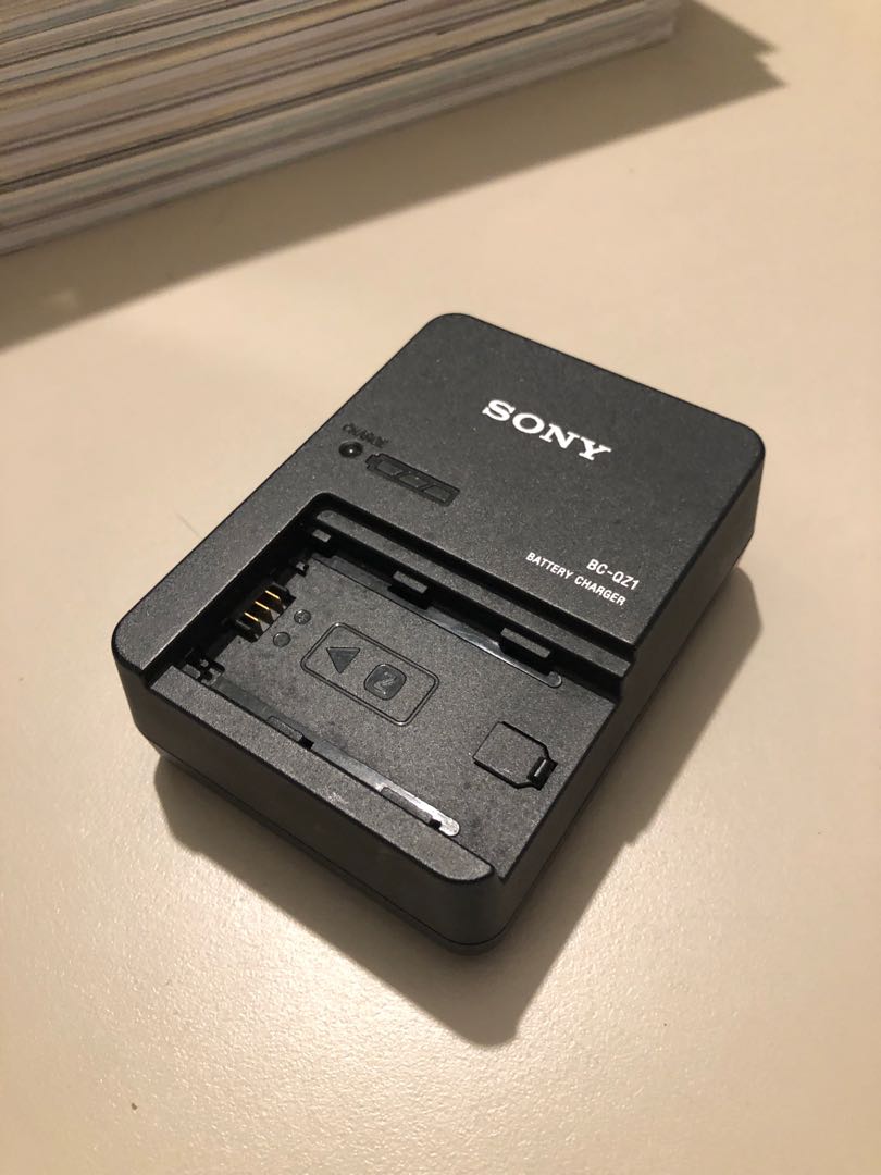Sony BC-QZ1 原裝電池充電器for NP-FZ100, 攝影器材, 相機- Carousell
