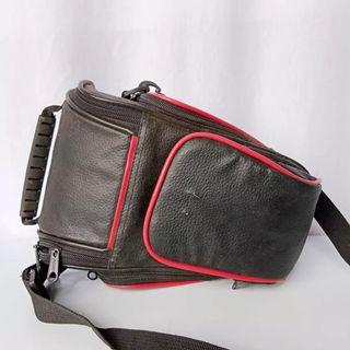 Tas Kamera DSLR Preloved Bekas Second | Tas Kamera Mirrorless Hitam Merah | Tas Kecil Mini