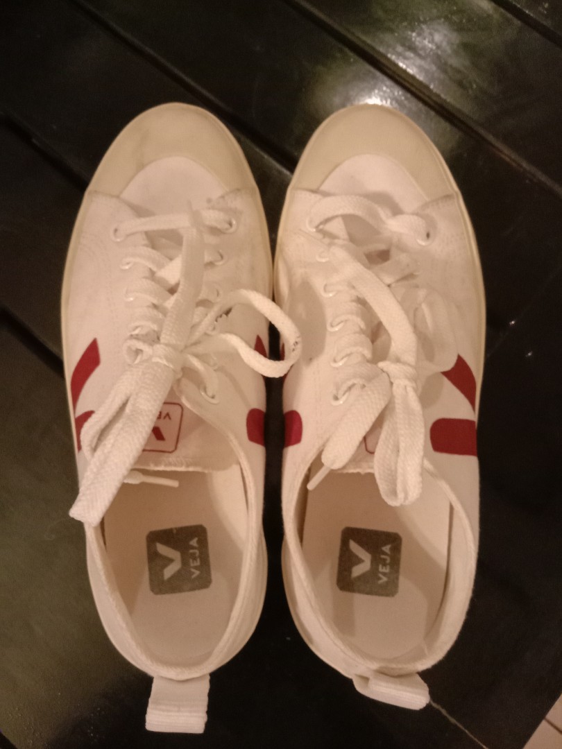 veja white shoes, Men's Fashion, Footwear, Shoe inserts & accessories
