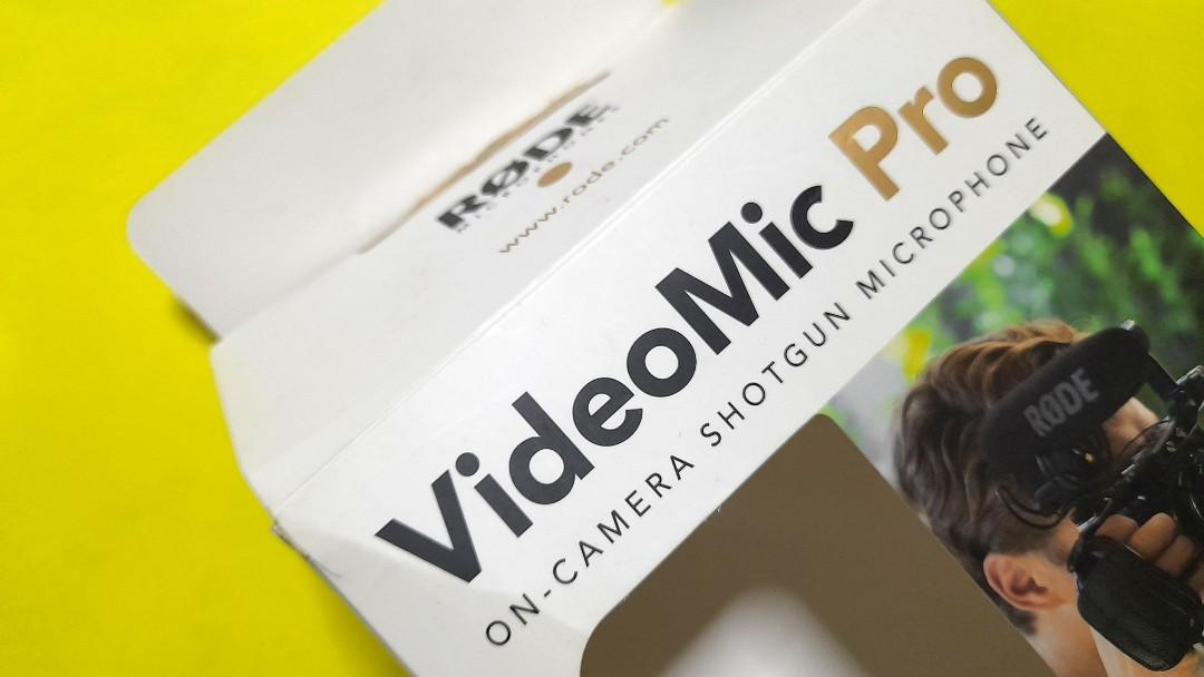 VideoMic Pro RODE Oncamera Shotgun Microphone + 9V Alkaline