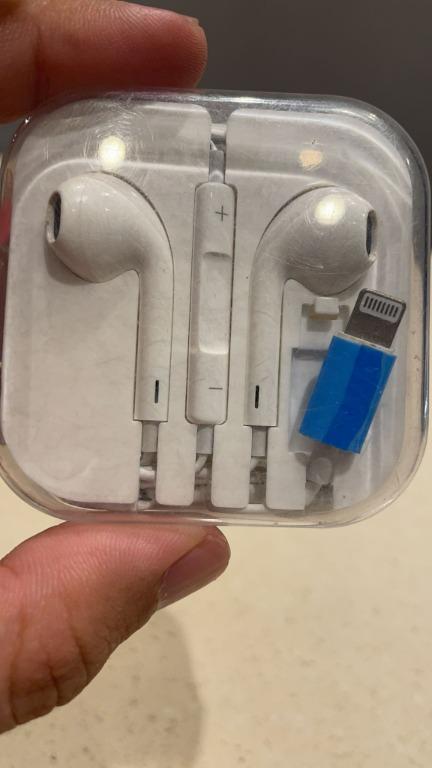Built-in Microphone & Volume Control Headphones Compatible with iPhone 13/12/SE/11/XR/XS/X/8/7 / 6Support All iOS System 2 Packs-Apple Earbuds with Lightning Connector Apple MFi Certified 
