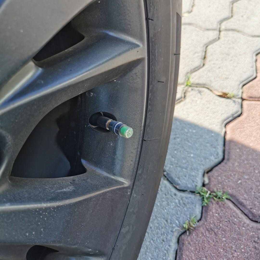 Car tyre discount pressure valve caps