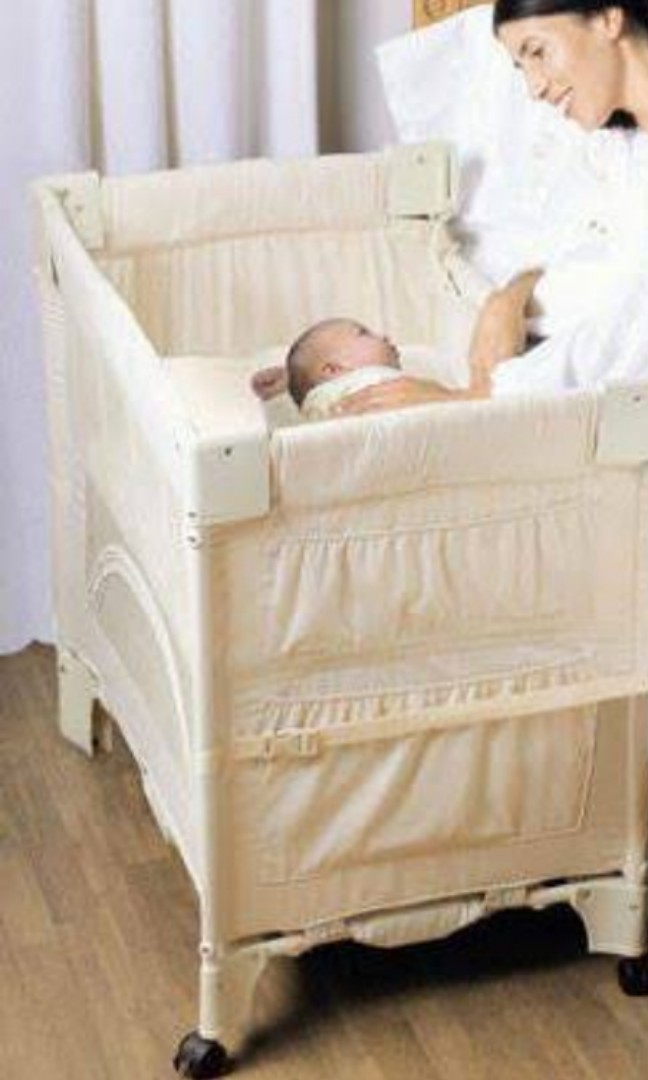 Arm's reach co sleeper, Babies & Kids, Baby Nursery & Kids Furniture